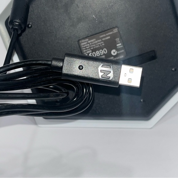 Disney Interactive Black Base - Picture 4 of 4